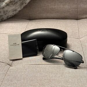 COACH Authentic Aviator style sunglasses